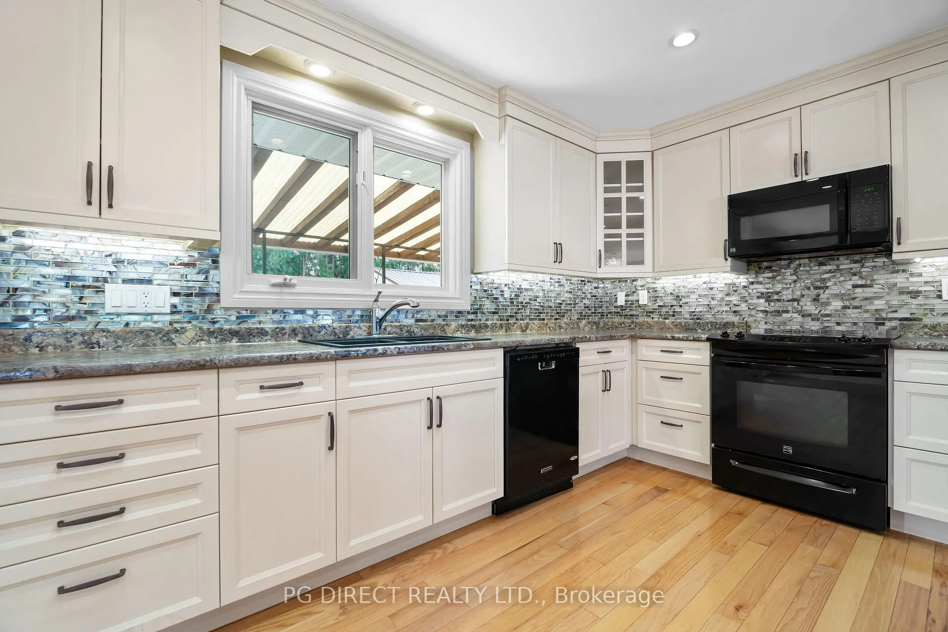 Photo 2 of 540 Ottawa Street, Mattawa — HOMEH