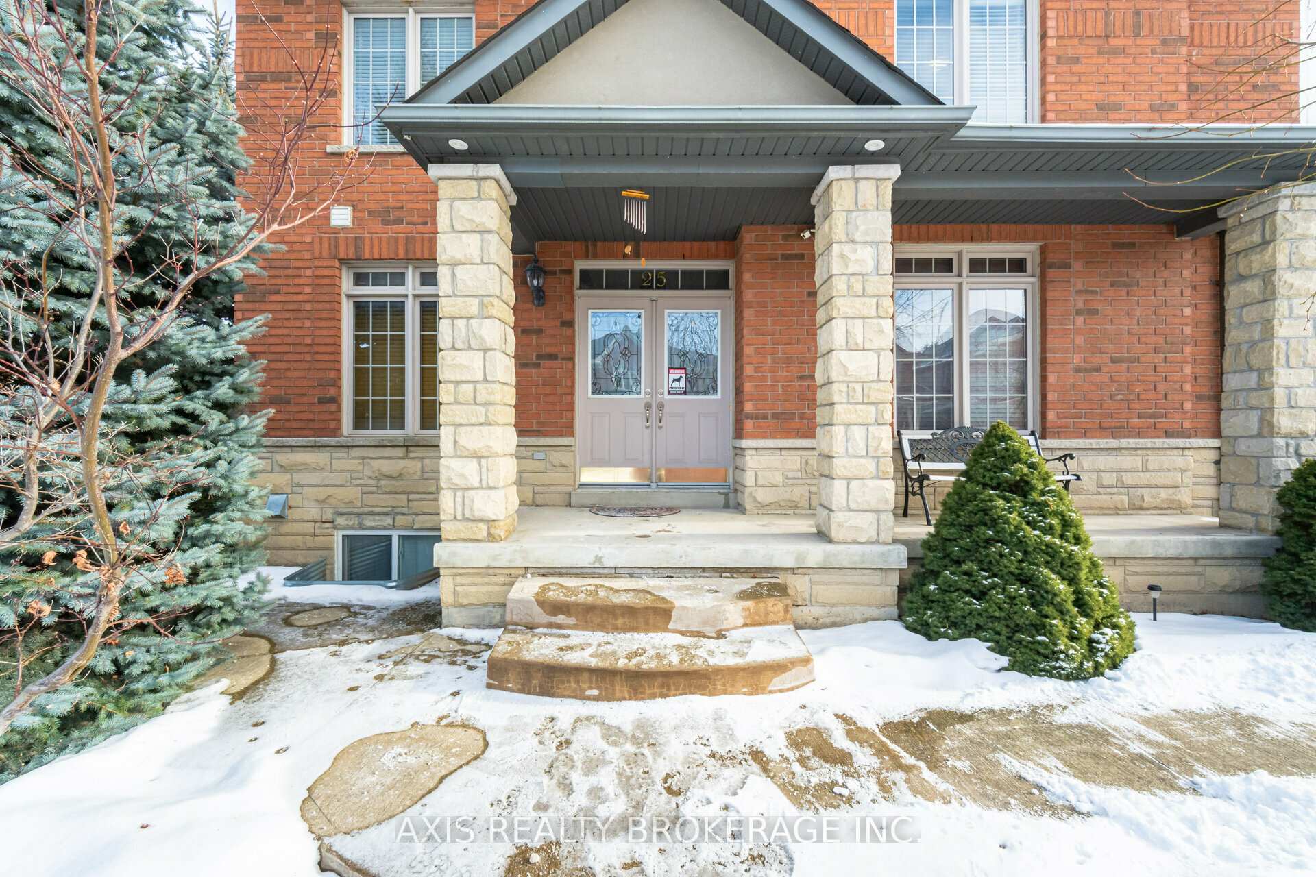 Photo 4 of 25 Laurentide Crescent, Brampton, Vales of Castlemore North — HOMEH