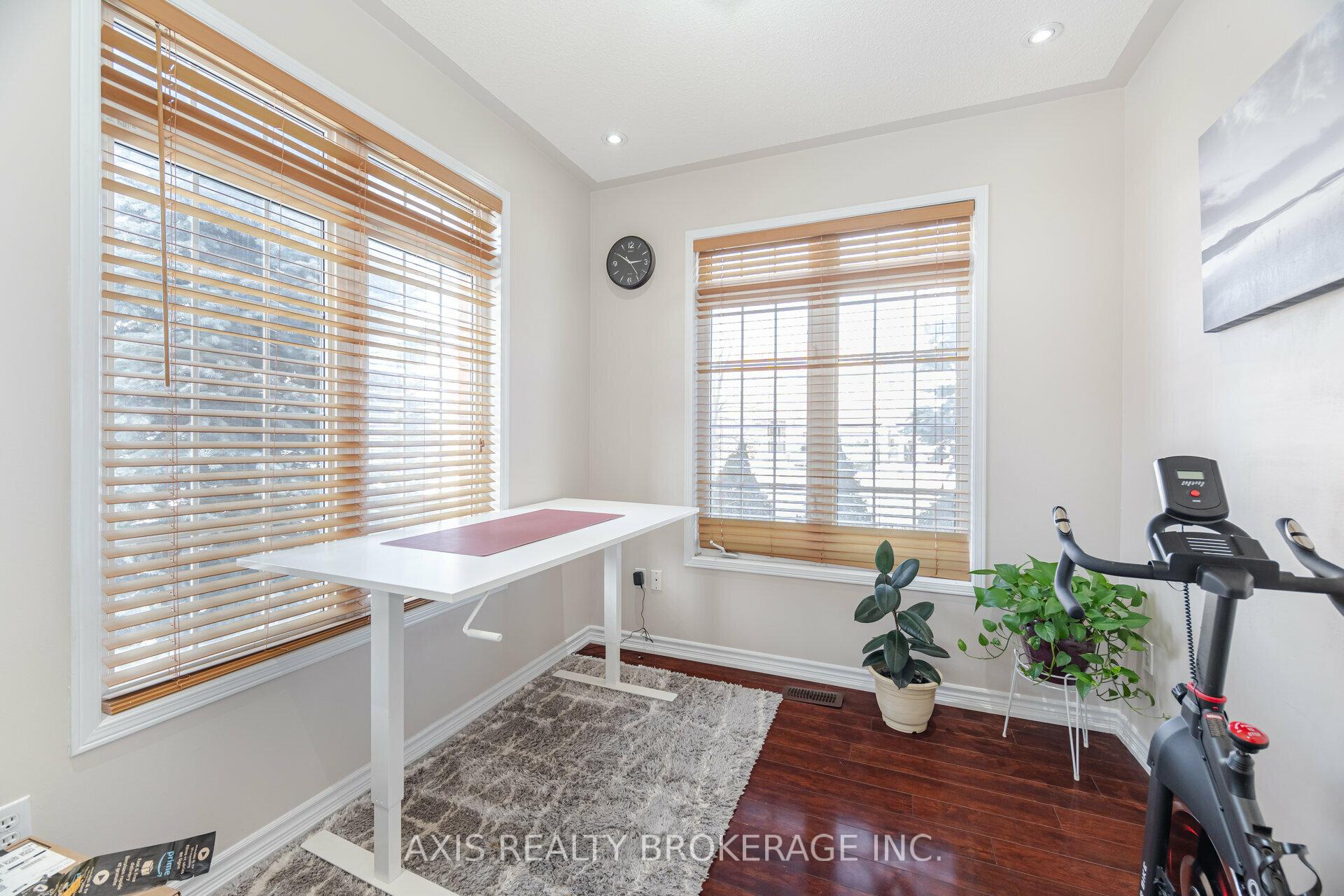 Photo 7 of 25 Laurentide Crescent, Brampton, Vales of Castlemore North — HOMEH