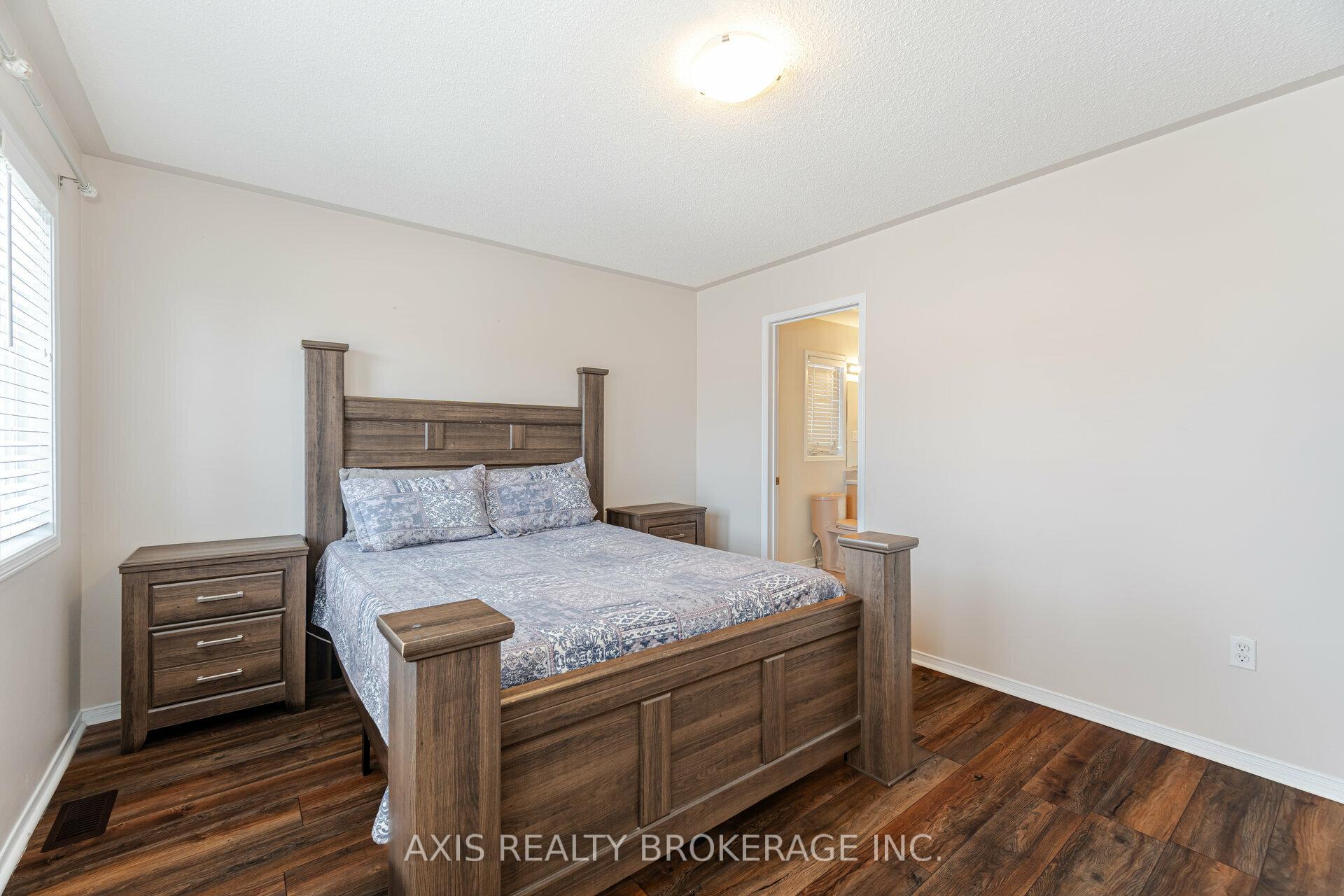Photo 31 of 25 Laurentide Crescent, Brampton, Vales of Castlemore North — HOMEH