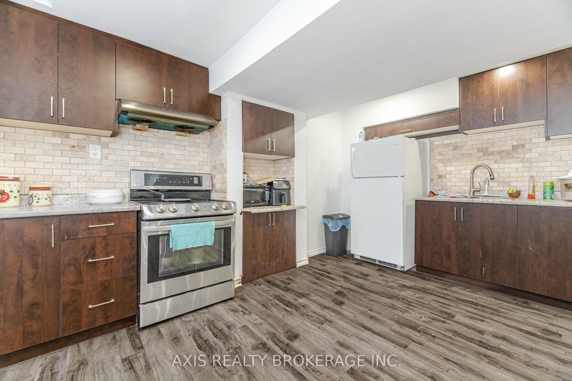 Photo 37 of 25 Laurentide Crescent, Brampton, Vales of Castlemore North — HOMEH
