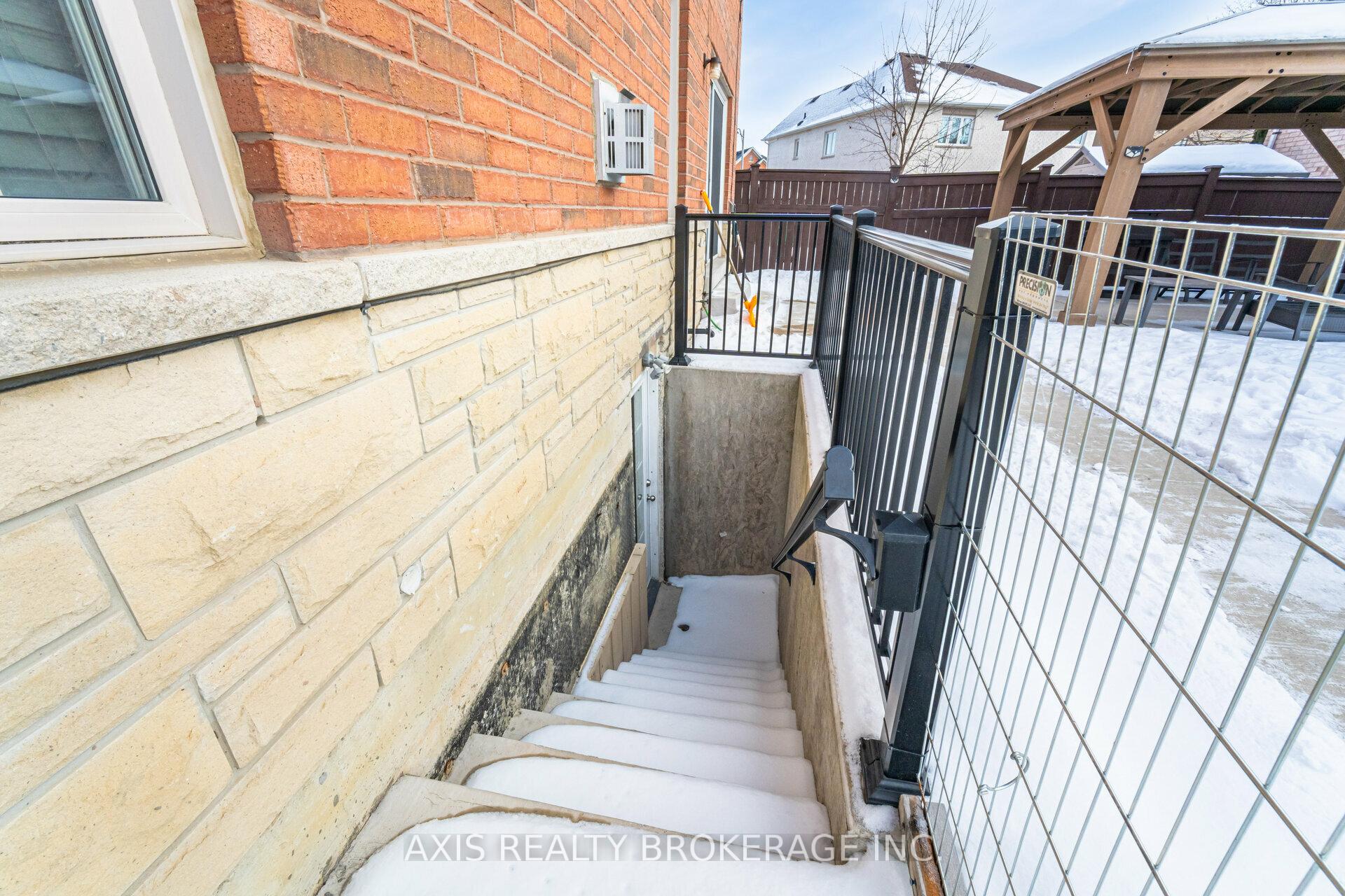 Photo 38 of 25 Laurentide Crescent, Brampton, Vales of Castlemore North — HOMEH