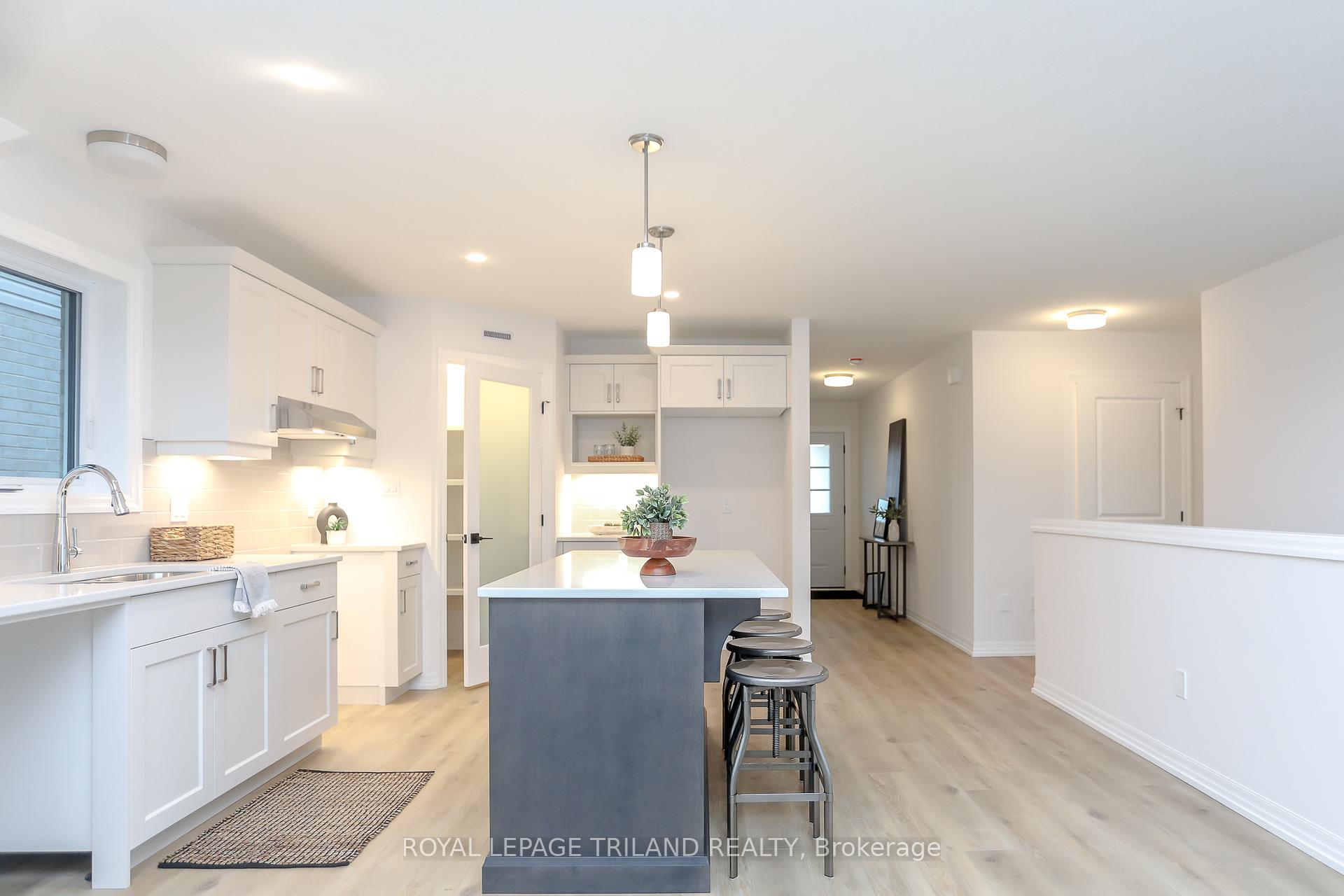 Photo 7 of 10 Silverleaf Path, St. Thomas — HOMEH