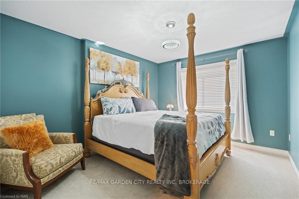 Photo 16 of 16 Bluegrass Crescent, St. Catharines, Oakdale — HOMEH