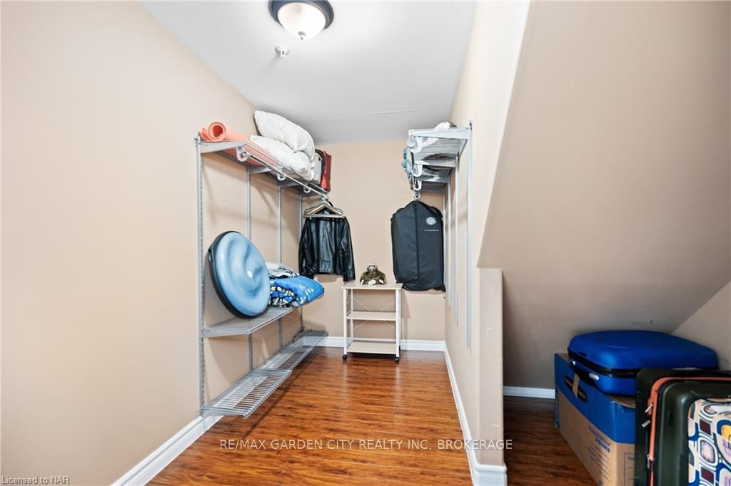 Photo 26 of 16 Bluegrass Crescent, St. Catharines, Oakdale — HOMEH