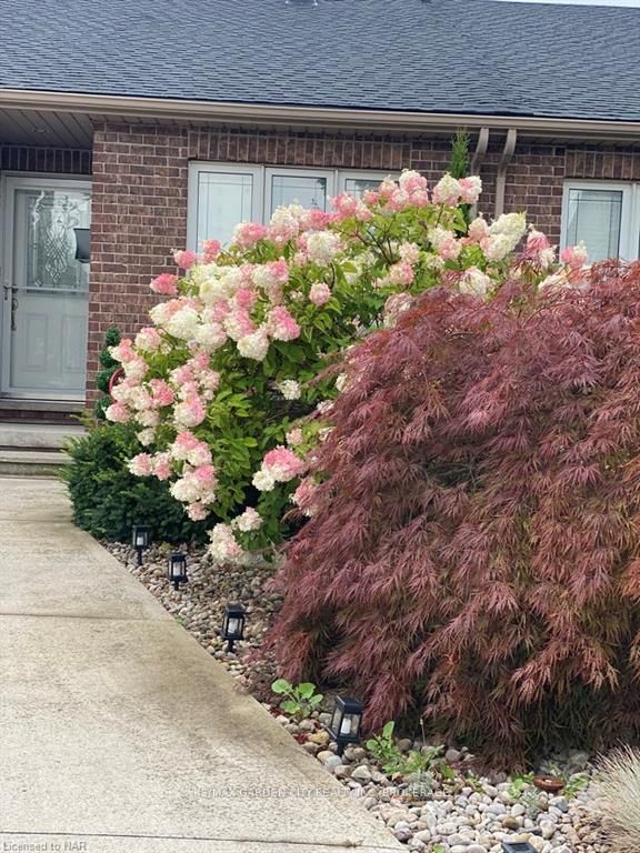 Photo 39 of 16 Bluegrass Crescent, St. Catharines, Oakdale — HOMEH