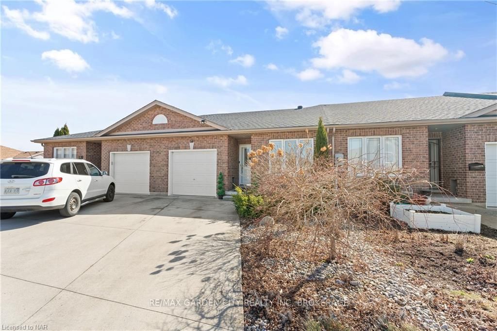 Photo 40 of 16 Bluegrass Crescent, St. Catharines, Oakdale — HOMEH