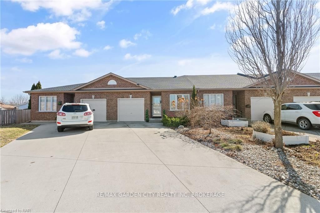 Photo 42 of 16 Bluegrass Crescent, St. Catharines, Oakdale — HOMEH