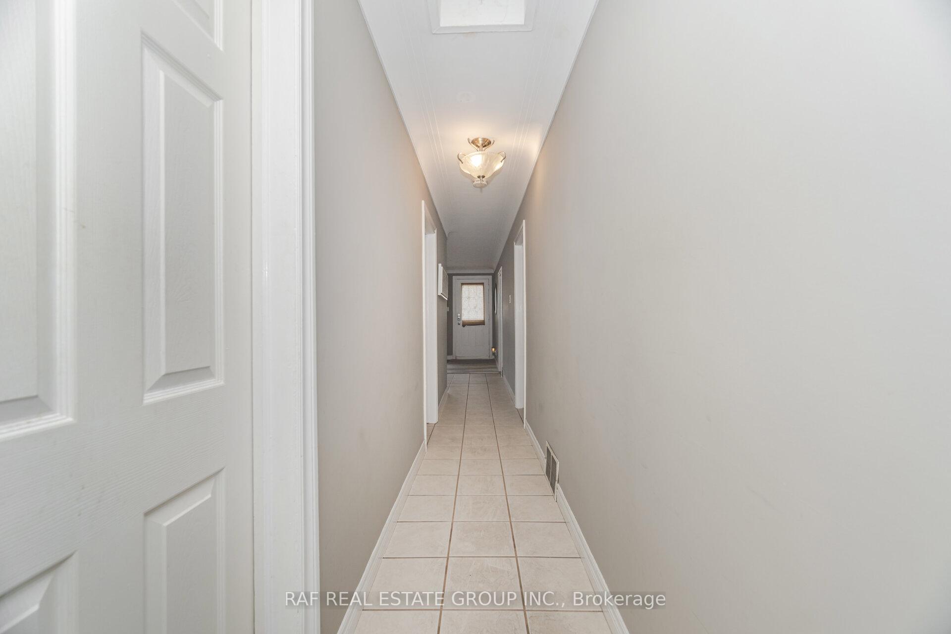 Photo 13 of 216 Millen Road, Hamilton, Stoney Creek — HOMEH