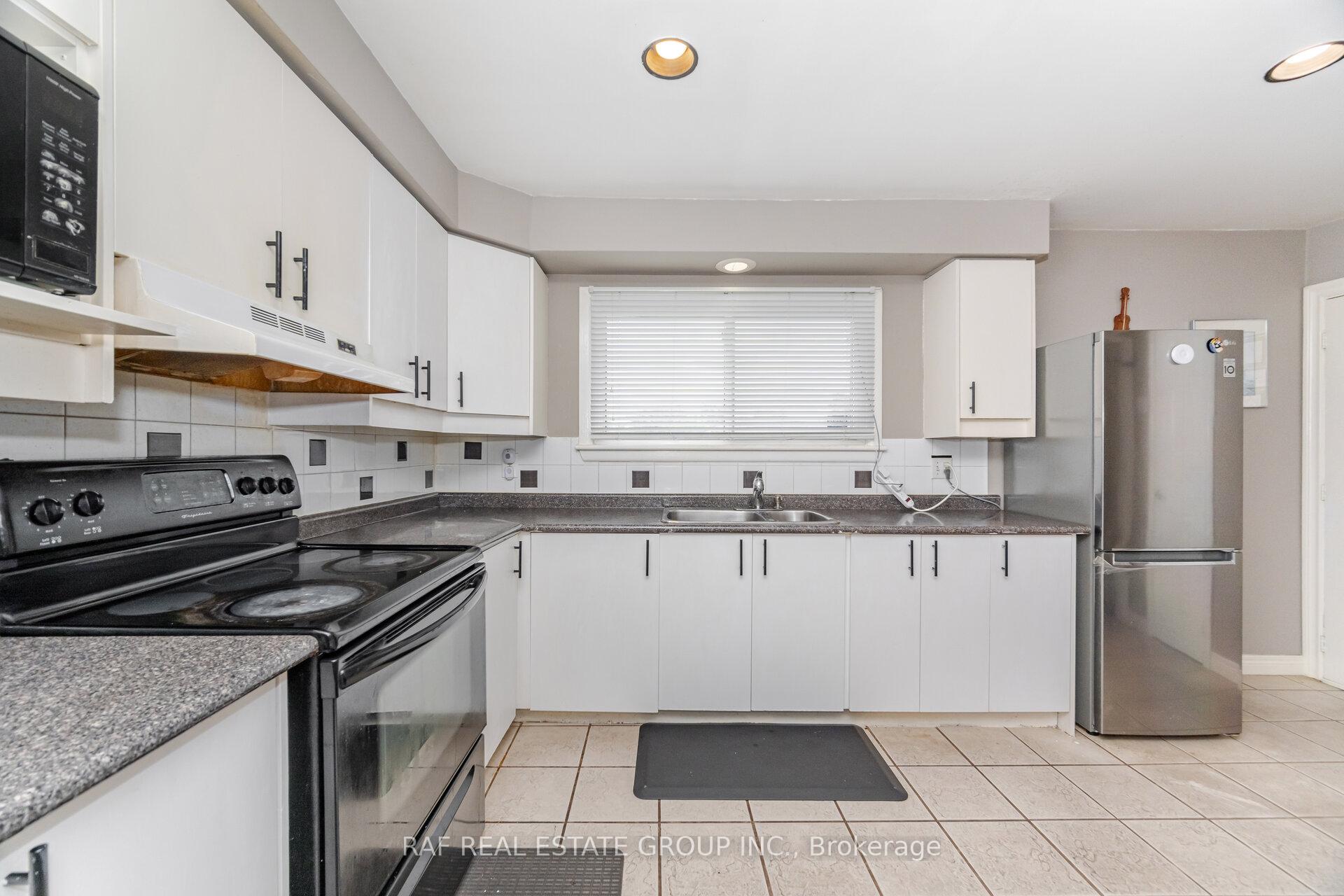 Photo 16 of 216 Millen Road, Hamilton, Stoney Creek — HOMEH