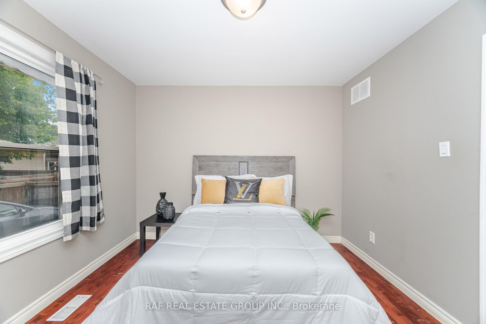 Photo 22 of 216 Millen Road, Hamilton, Stoney Creek — HOMEH