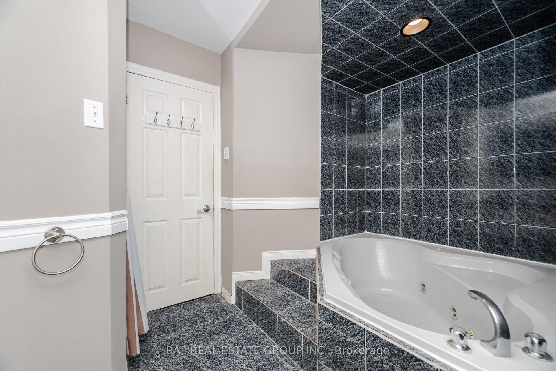 Photo 29 of 216 Millen Road, Hamilton, Stoney Creek — HOMEH