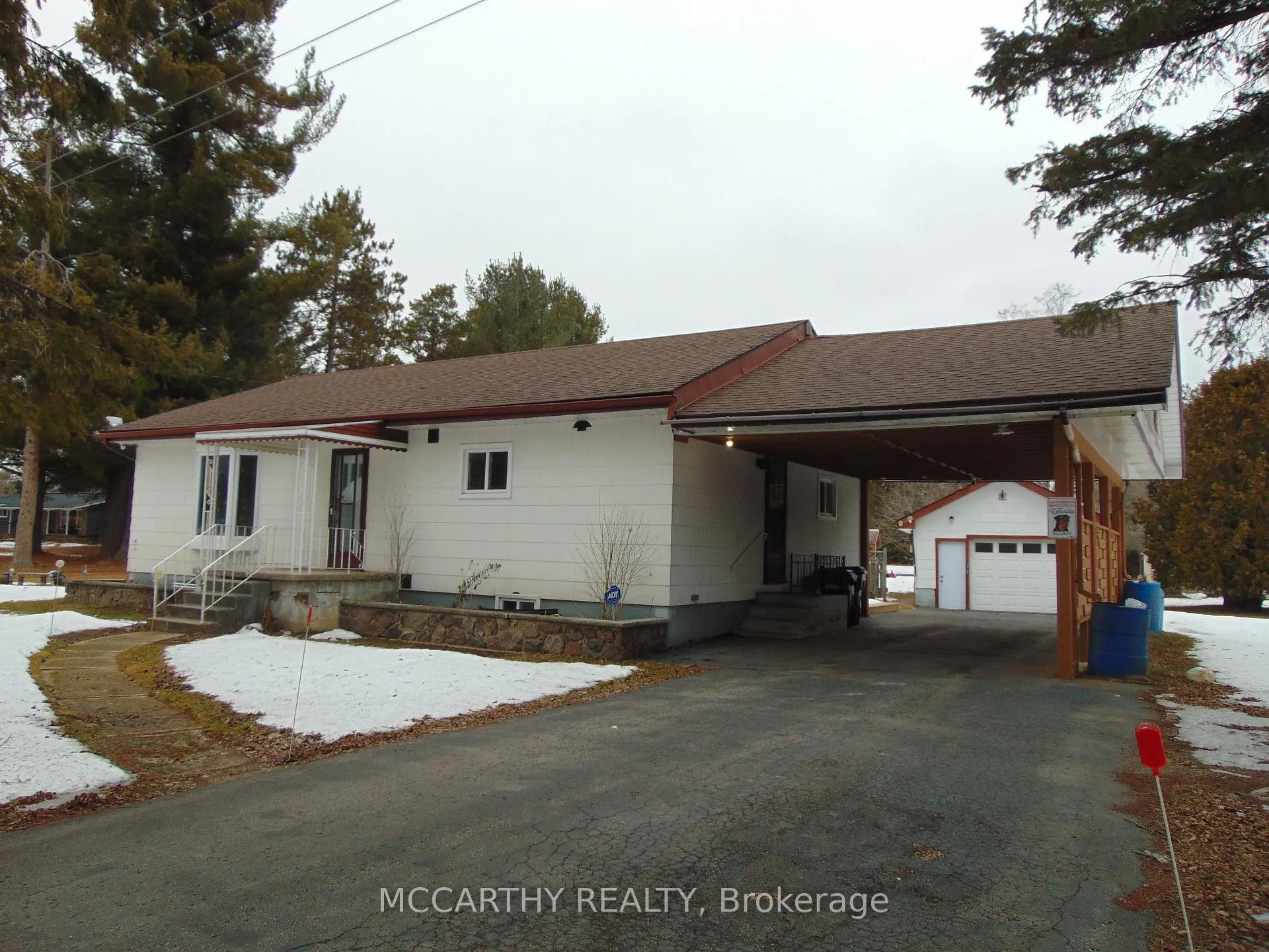 Front of 6196 County 9 Road