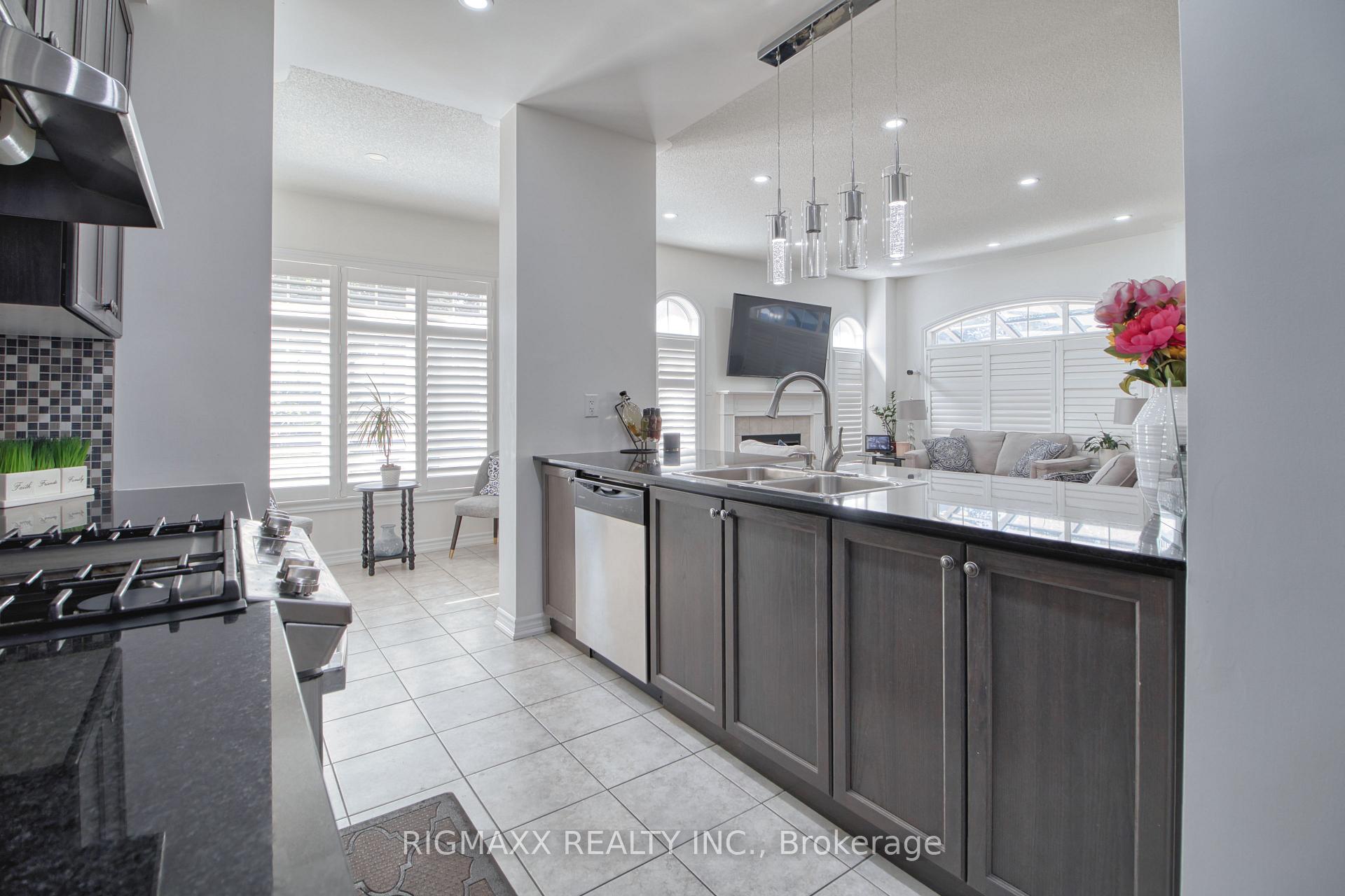 Photo 7 of 53 Lola Crescent, Brampton, Northwest Brampton — HOMEH