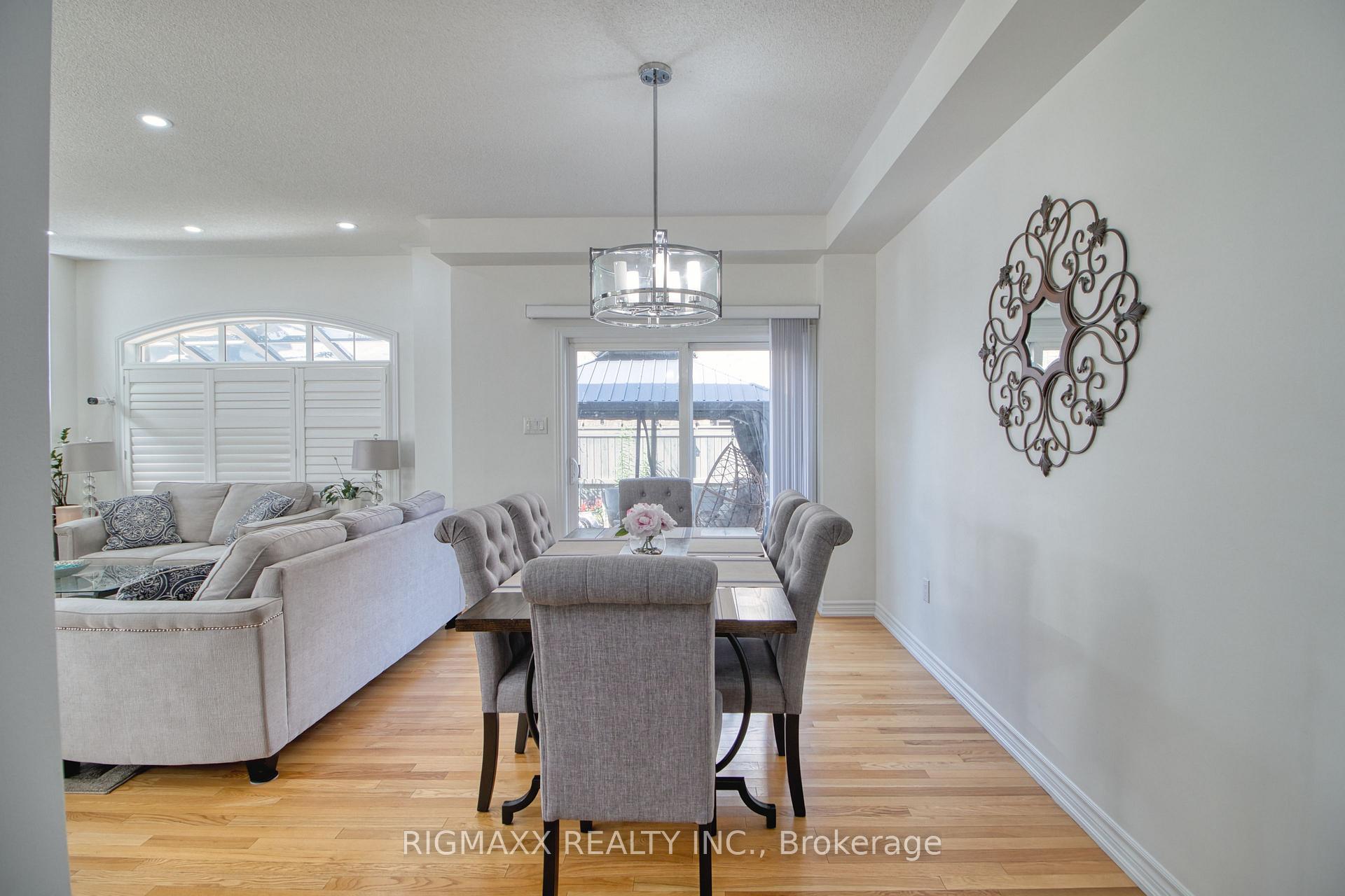 Photo 11 of 53 Lola Crescent, Brampton, Northwest Brampton — HOMEH