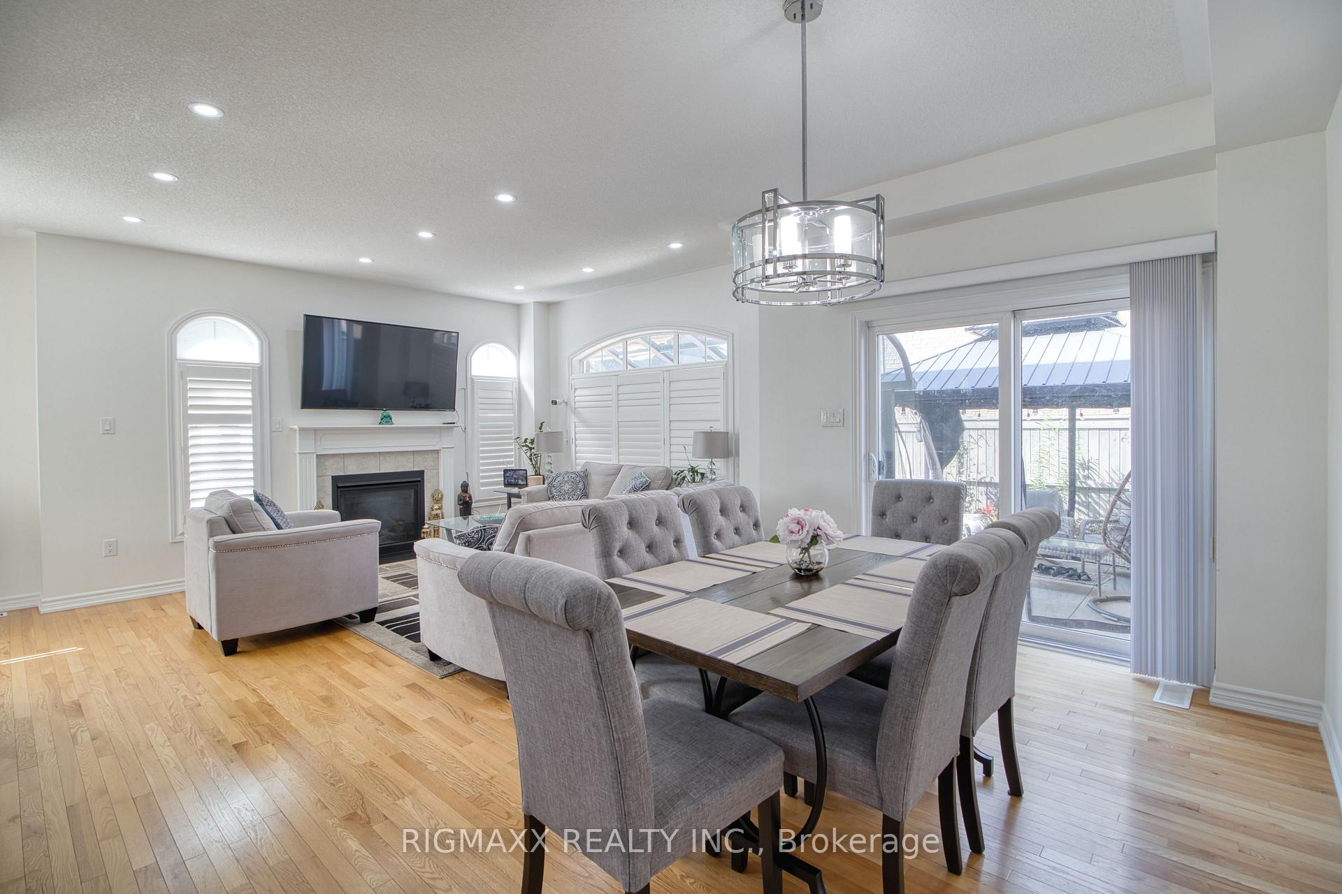 Photo 12 of 53 Lola Crescent, Brampton, Northwest Brampton — HOMEH