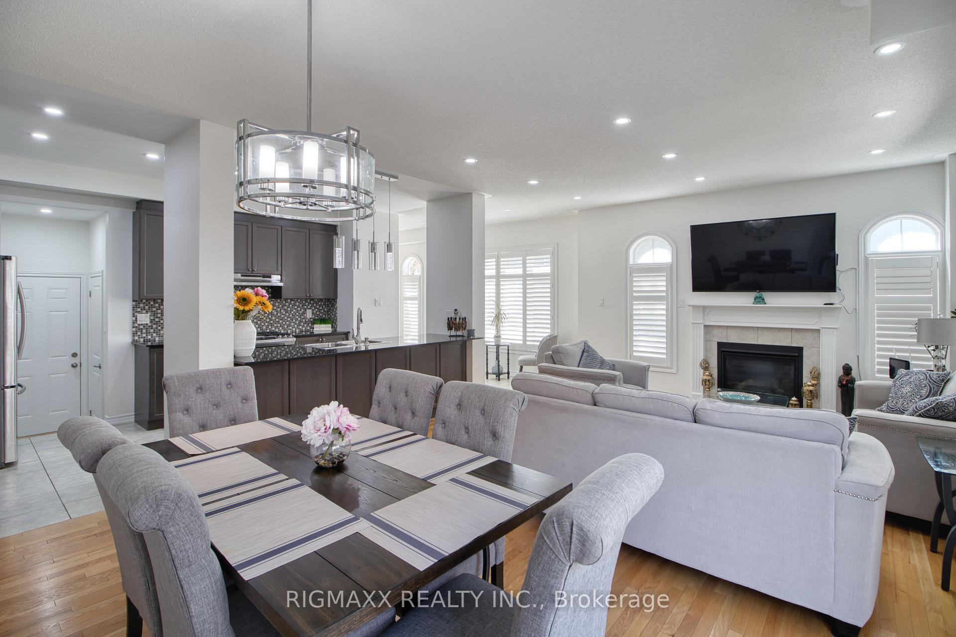 Photo 13 of 53 Lola Crescent, Brampton, Northwest Brampton — HOMEH