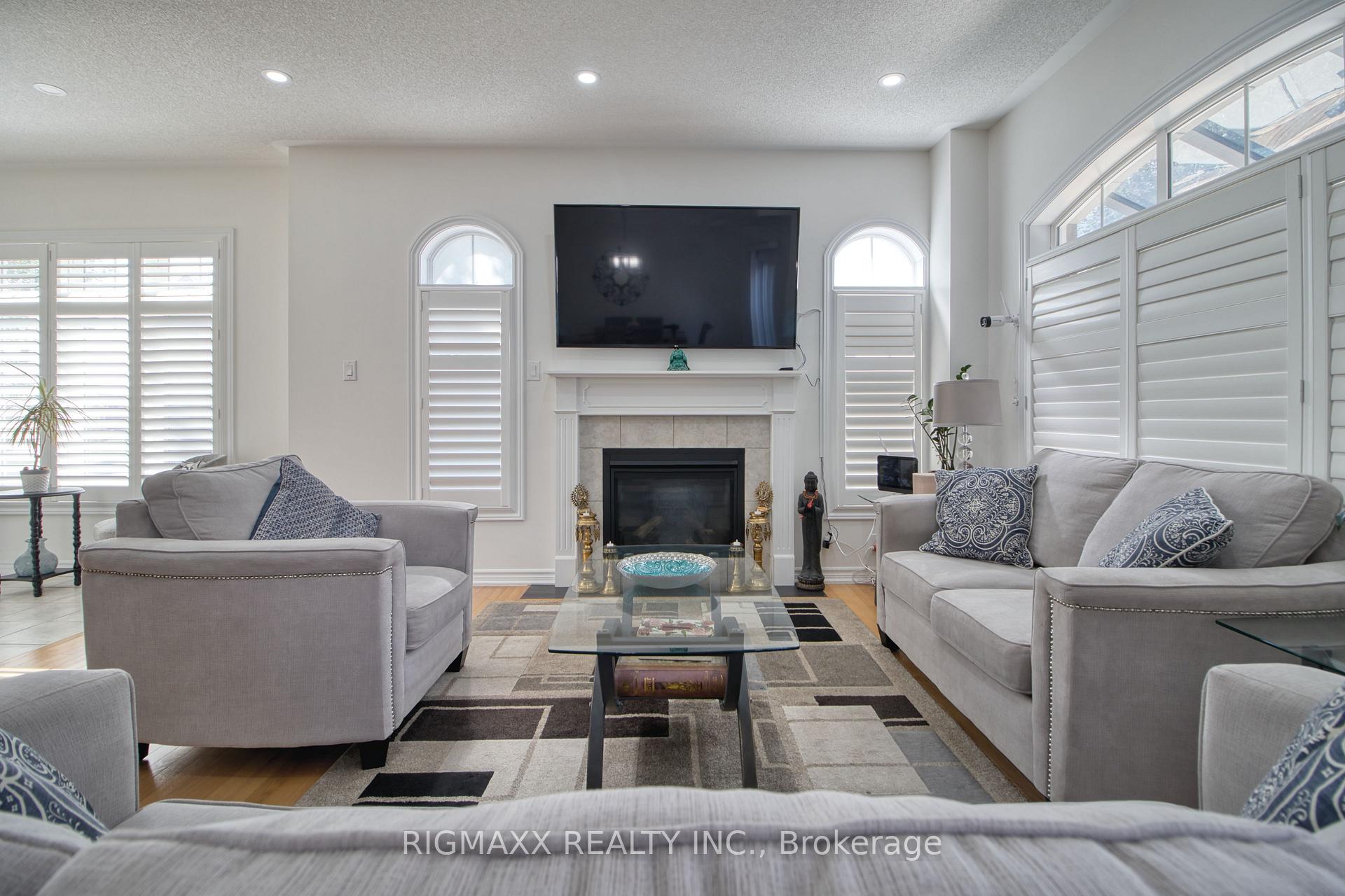 Photo 17 of 53 Lola Crescent, Brampton, Northwest Brampton — HOMEH