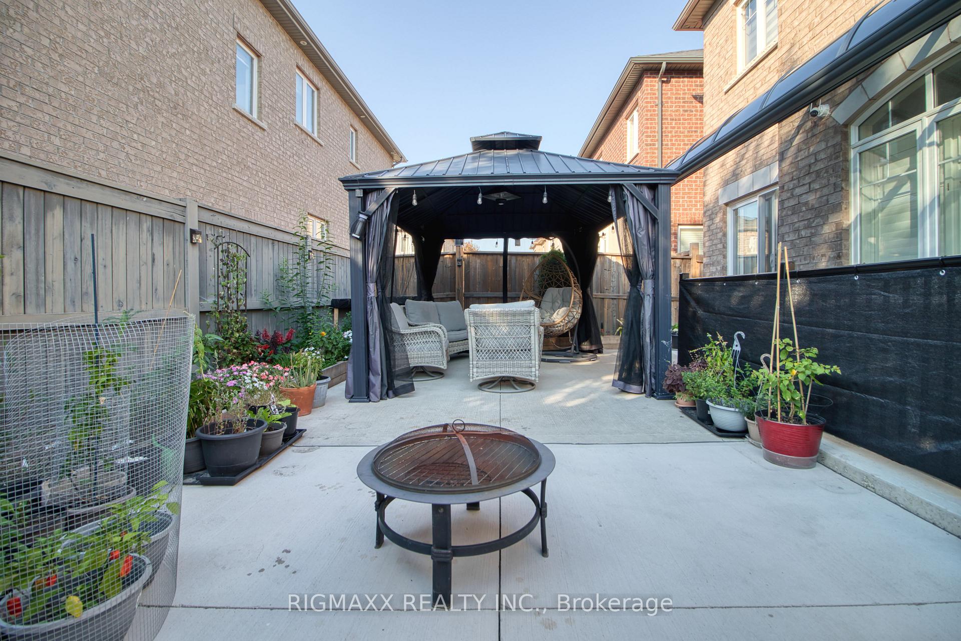 Photo 26 of 53 Lola Crescent, Brampton, Northwest Brampton — HOMEH