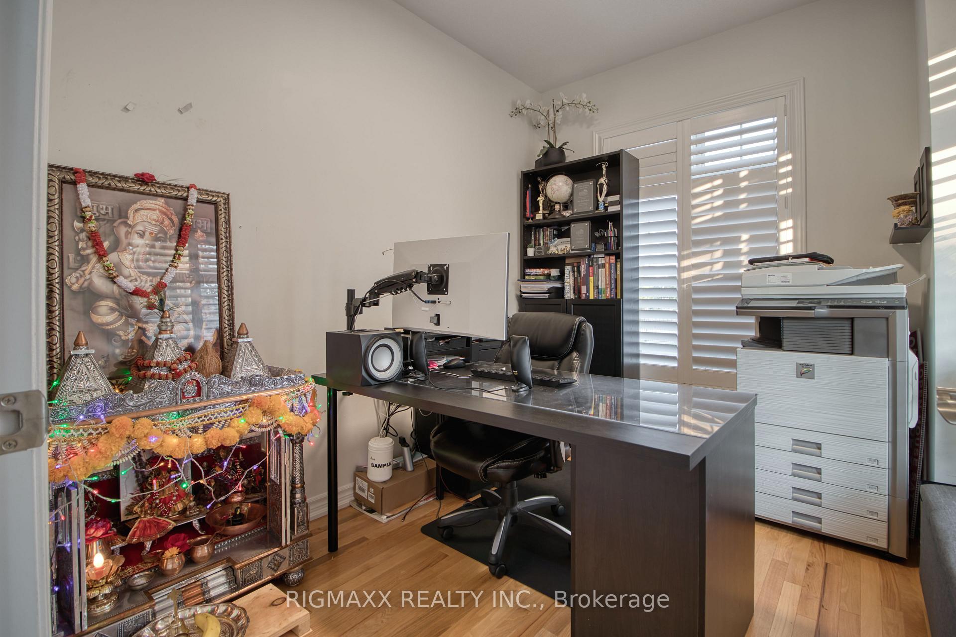 Photo 30 of 53 Lola Crescent, Brampton, Northwest Brampton — HOMEH