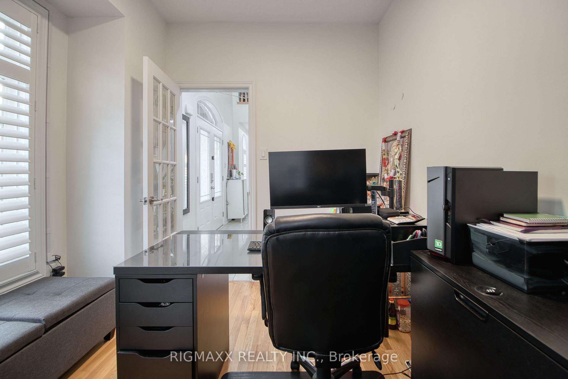 Photo 31 of 53 Lola Crescent, Brampton, Northwest Brampton — HOMEH