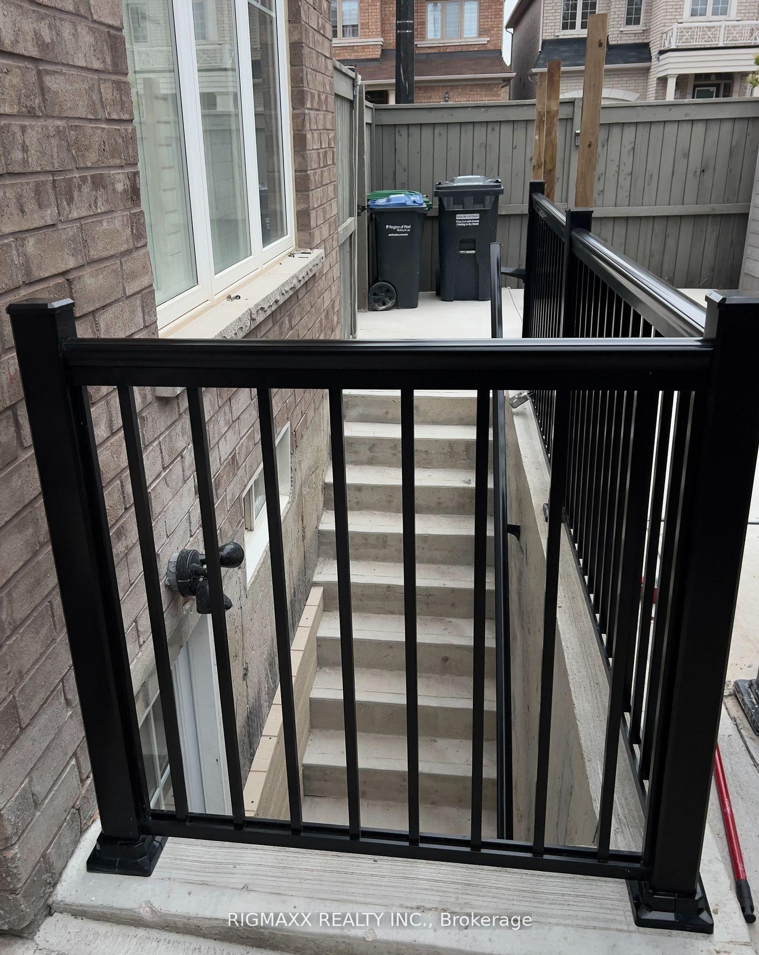 Photo 39 of 53 Lola Crescent, Brampton, Northwest Brampton — HOMEH