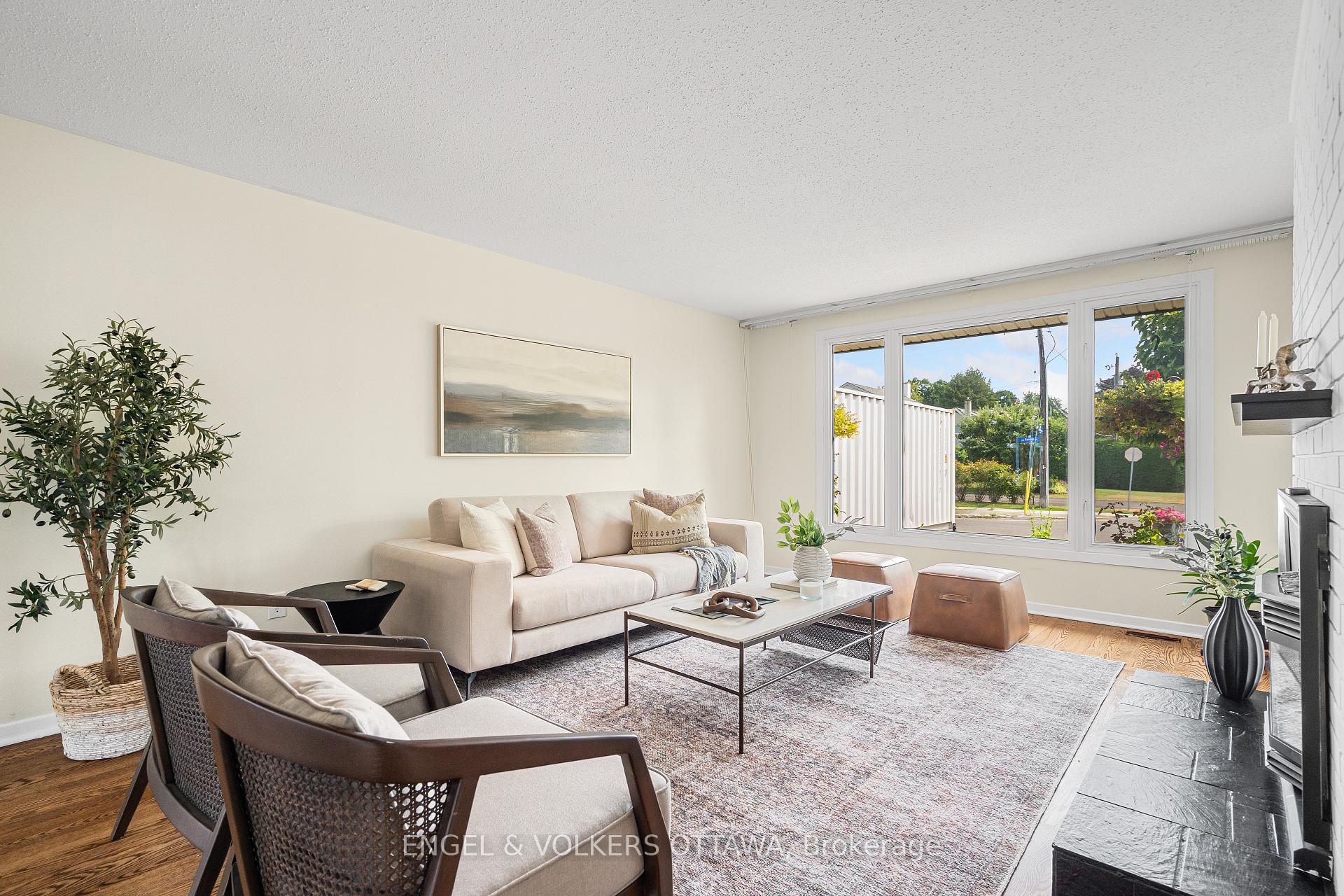 Photo 10 of 16 Benson Street, Ottawa, Borden Farm/Stewart Farm/Carleton Heights/Parkwood Hills — HOMEH