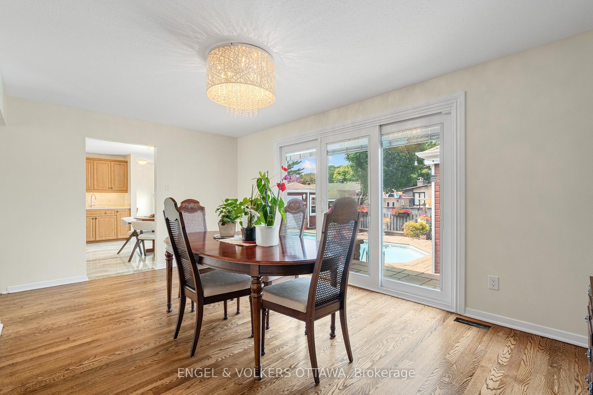Photo 20 of 16 Benson Street, Ottawa, Borden Farm/Stewart Farm/Carleton Heights/Parkwood Hills — HOMEH