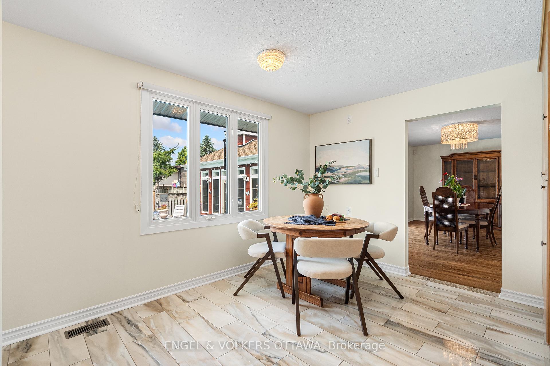 Photo 13 of 16 Benson Street, Ottawa, Borden Farm/Stewart Farm/Carleton Heights/Parkwood Hills — HOMEH