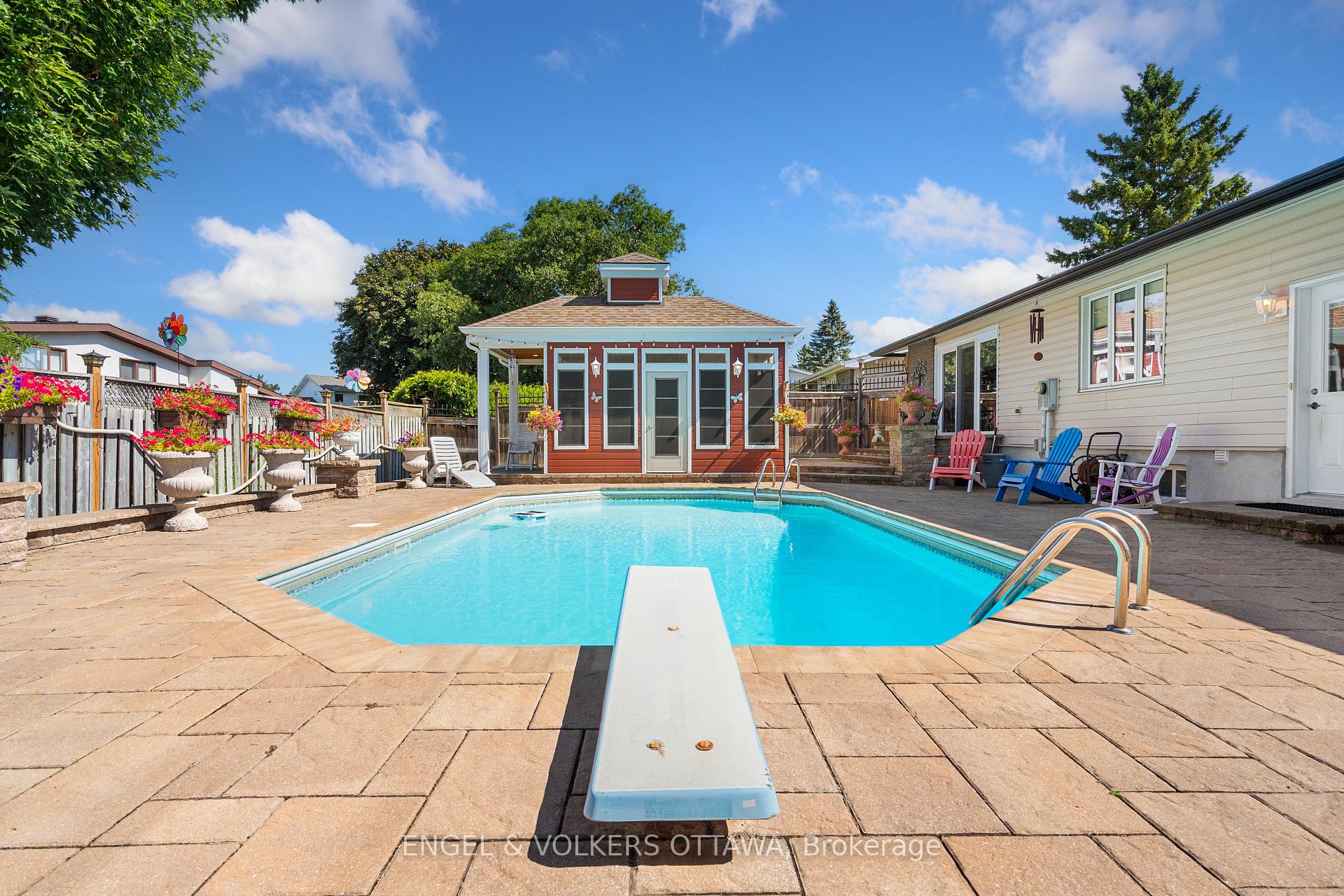 Photo 44 of 16 Benson Street, Ottawa, Borden Farm/Stewart Farm/Carleton Heights/Parkwood Hills — HOMEH