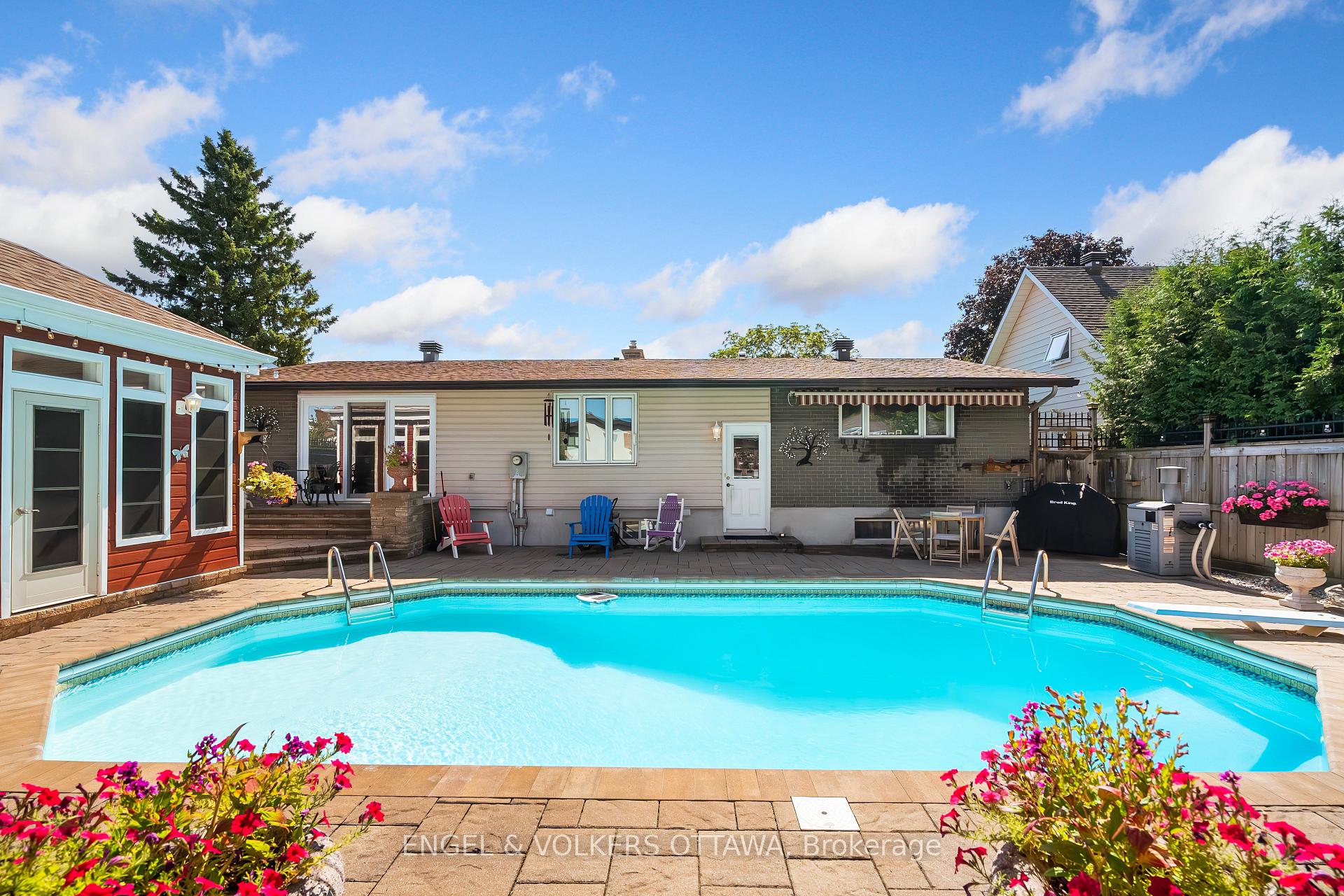 Photo 45 of 16 Benson Street, Ottawa, Borden Farm/Stewart Farm/Carleton Heights/Parkwood Hills — HOMEH