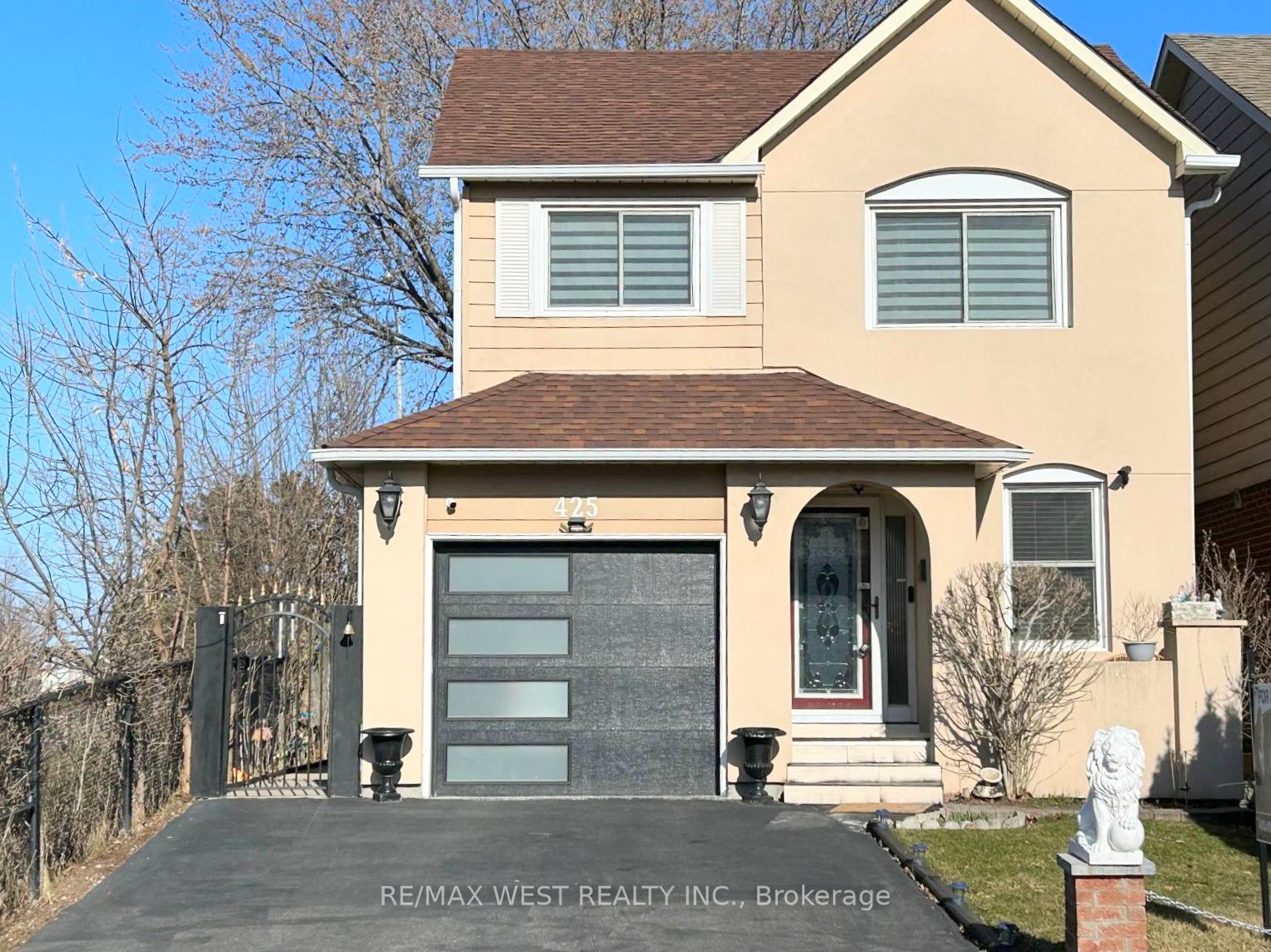 Front of 425 Hansen Road N