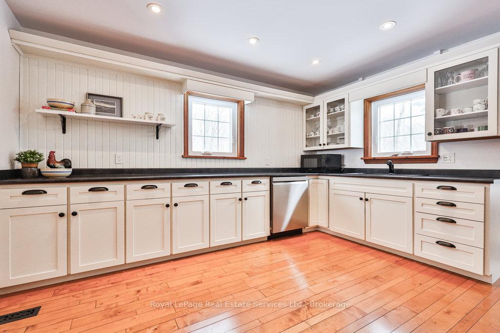 Photo 15 of 186 Inksetter Road, Hamilton, Rural Flamborough — HOMEH
