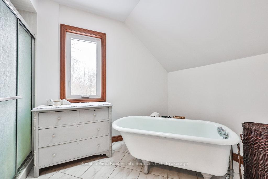 Photo 32 of 186 Inksetter Road, Hamilton, Rural Flamborough — HOMEH