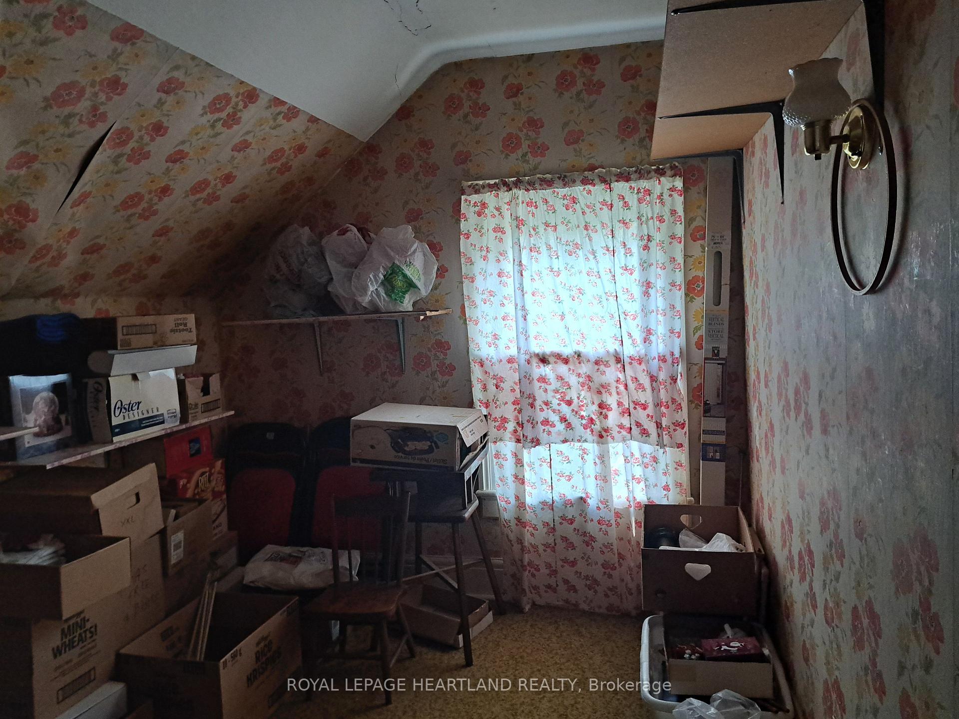 Photo 7 of 22 Whitehead Street, Central Huron, Clinton — HOMEH