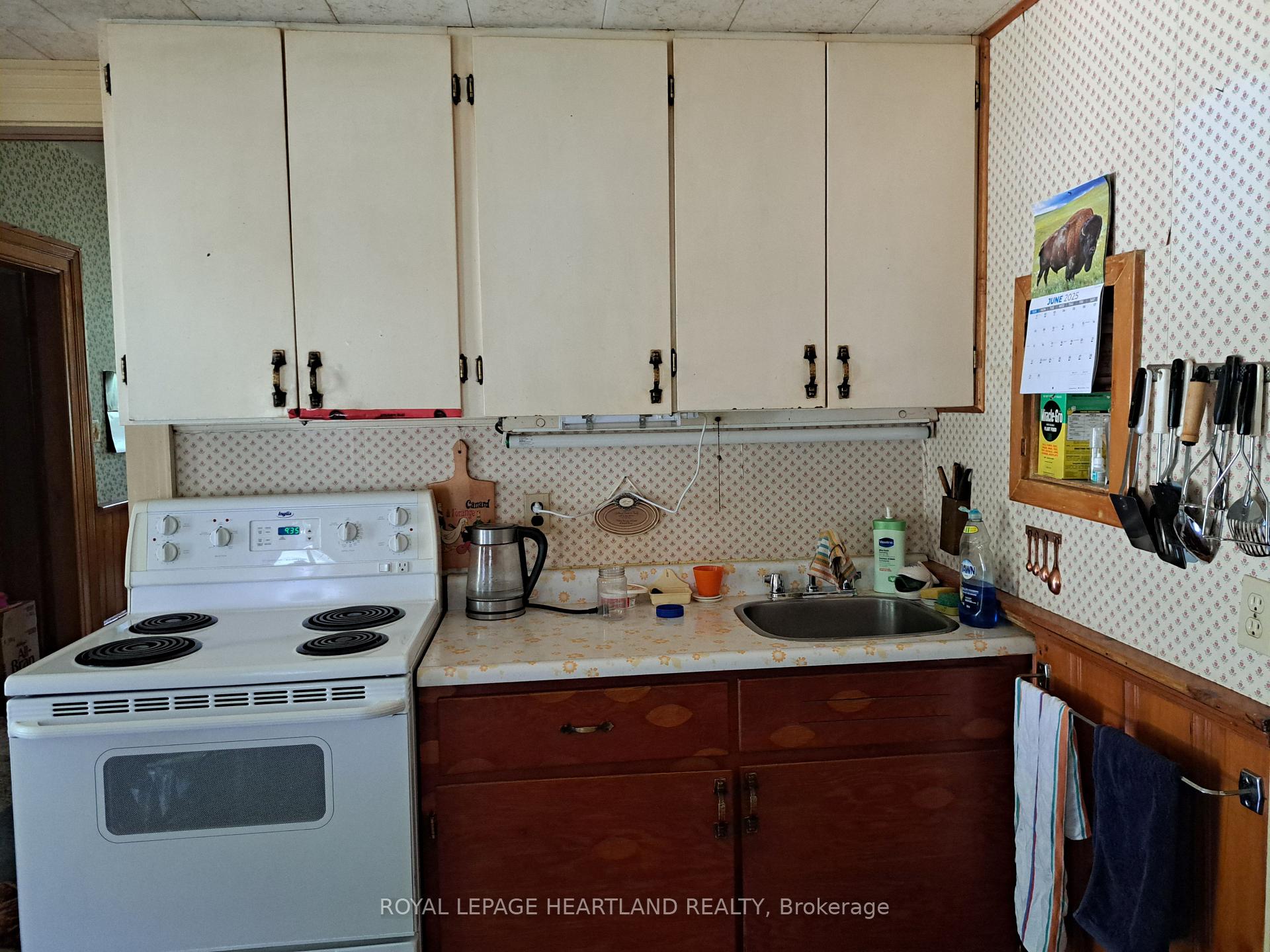 Photo 14 of 22 Whitehead Street, Central Huron, Clinton — HOMEH