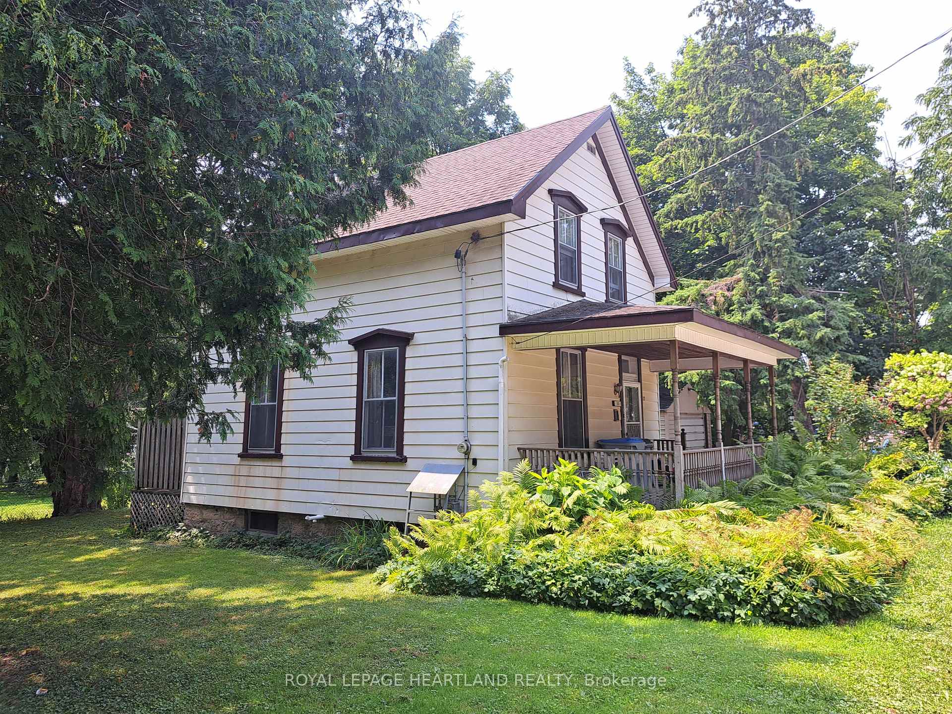Photo 17 of 22 Whitehead Street, Central Huron, Clinton — HOMEH