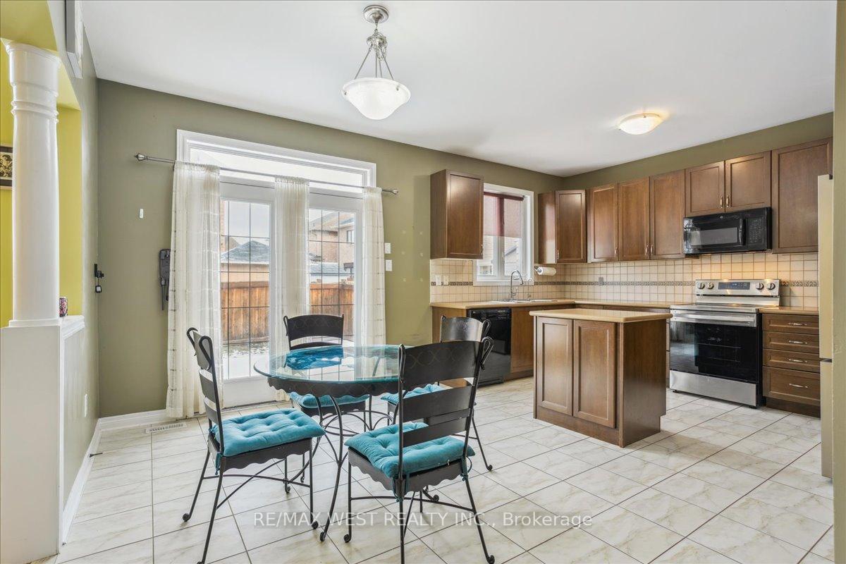 Photo 5 of 55 Scotchmere Crescent, Brampton, Bram East — HOMEH