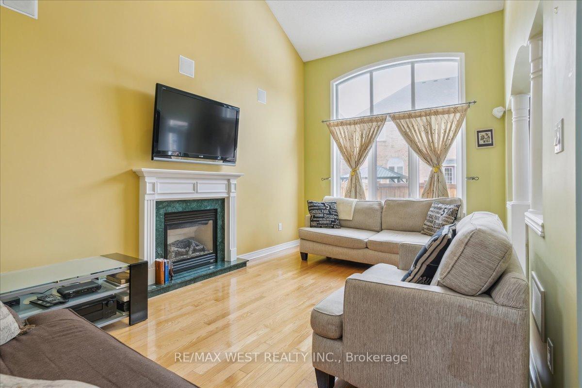 Photo 7 of 55 Scotchmere Crescent, Brampton, Bram East — HOMEH