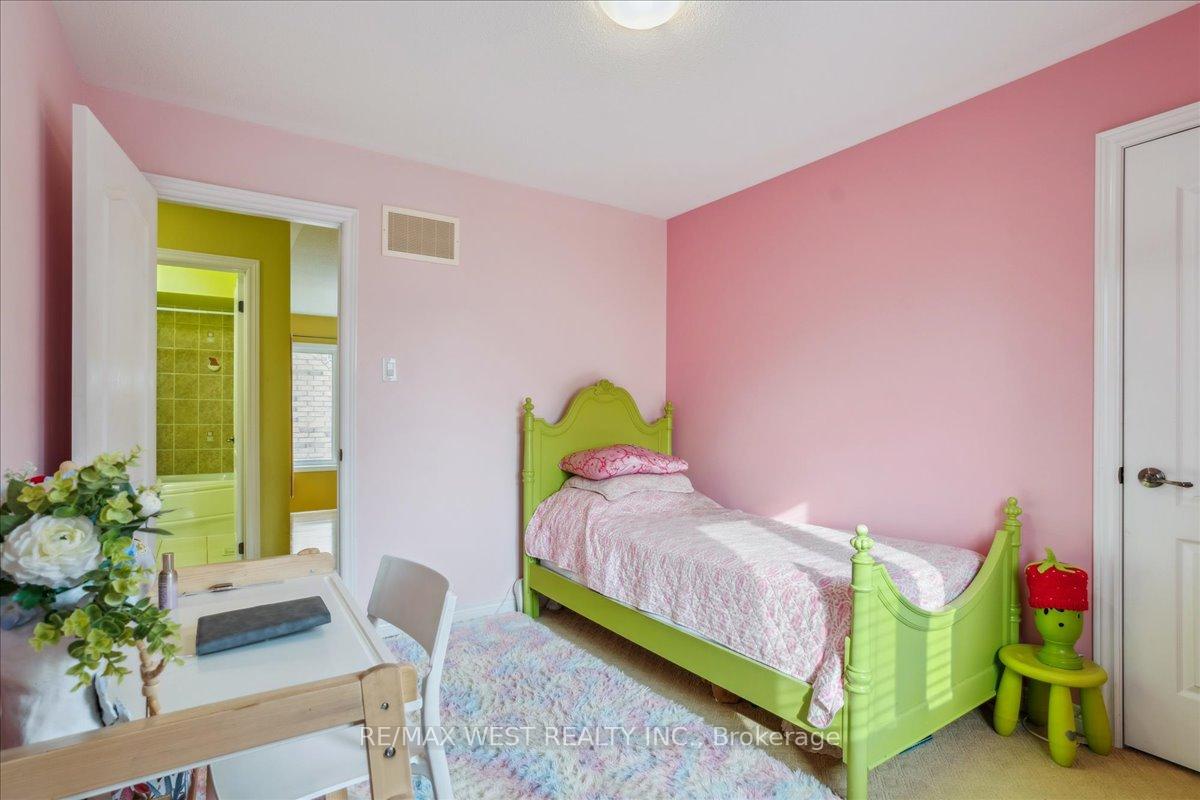 Photo 12 of 55 Scotchmere Crescent, Brampton, Bram East — HOMEH