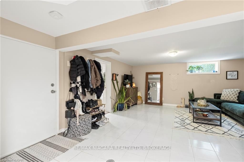 Photo 23 of 74 Marmora Street, St. Catharines, E. Chester — HOMEH