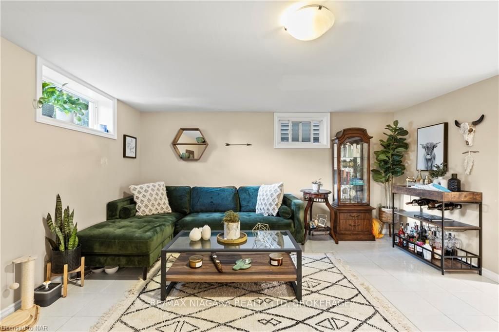 Photo 22 of 74 Marmora Street, St. Catharines, E. Chester — HOMEH