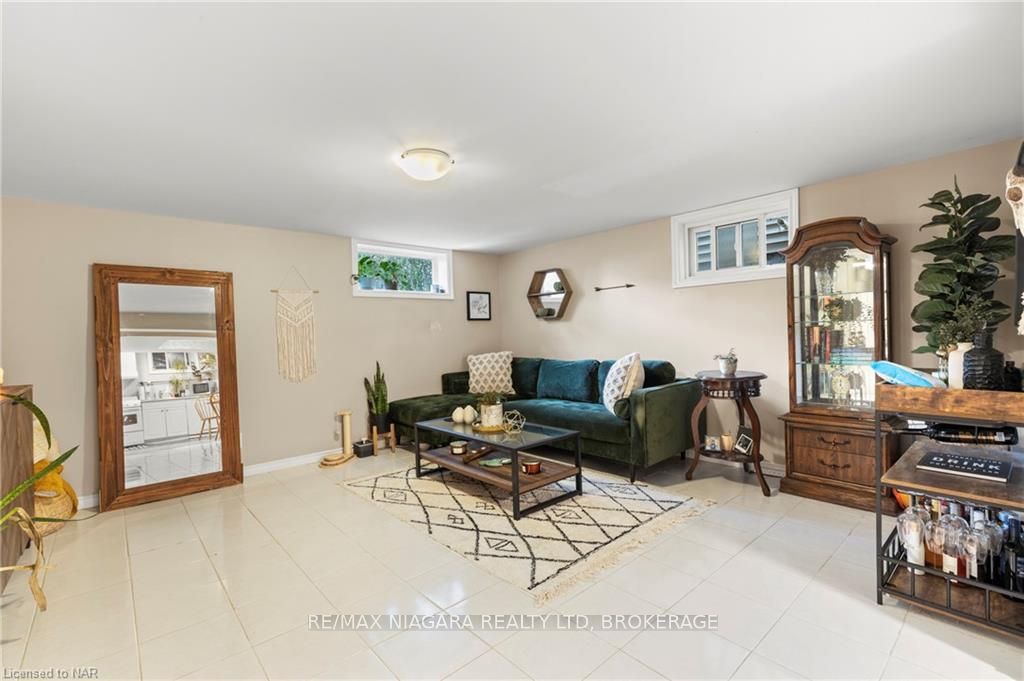 Photo 25 of 74 Marmora Street, St. Catharines, E. Chester — HOMEH