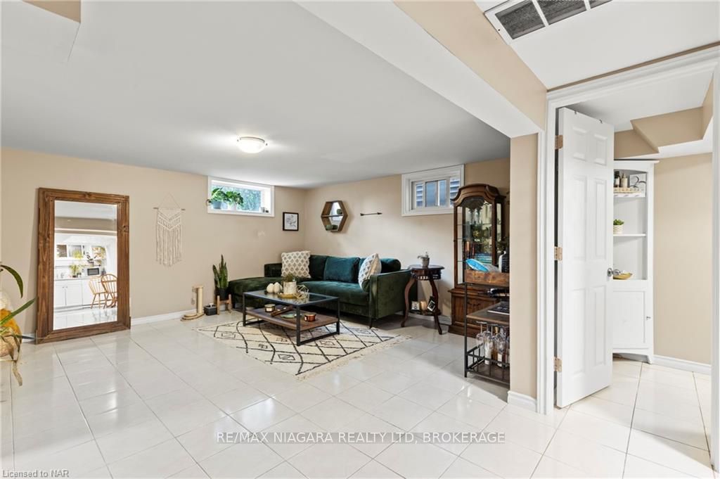 Photo 24 of 74 Marmora Street, St. Catharines, E. Chester — HOMEH