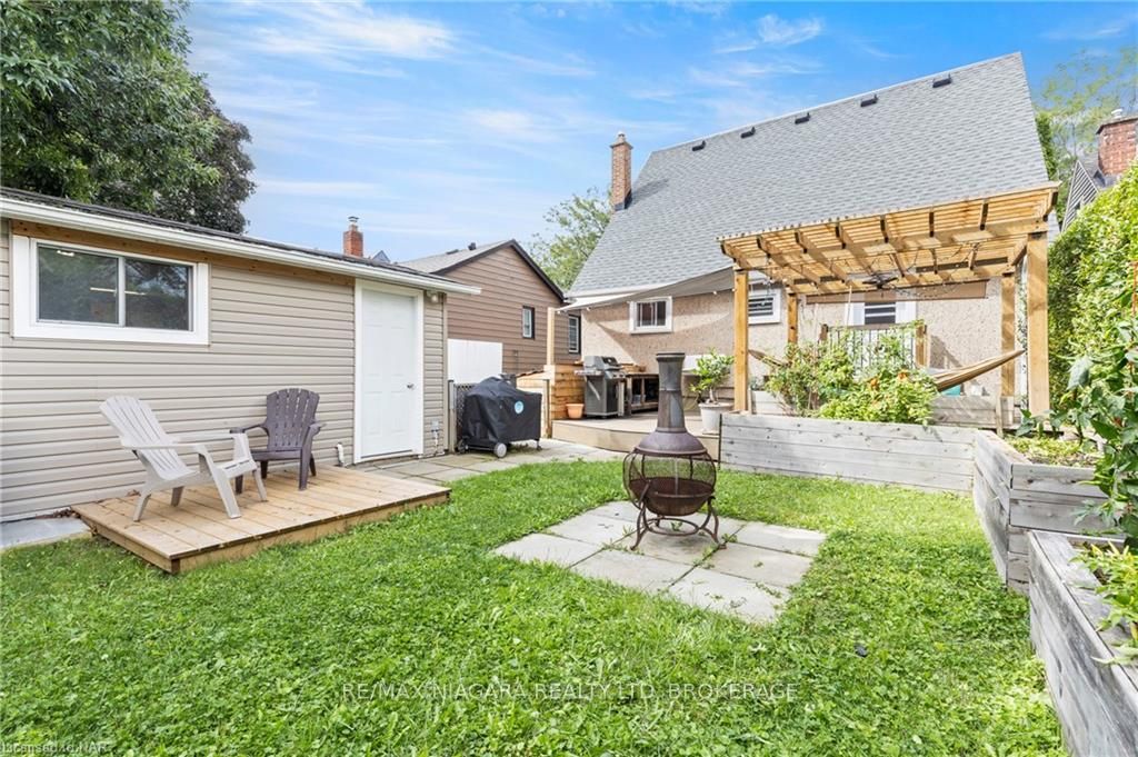 Photo 33 of 74 Marmora Street, St. Catharines, E. Chester — HOMEH