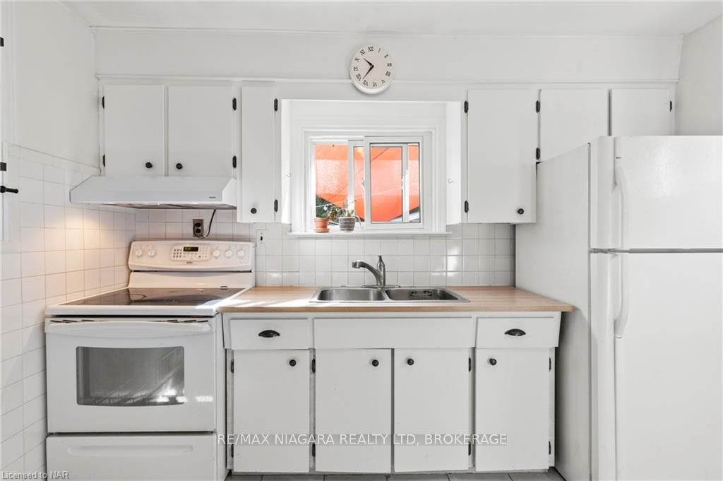 Photo 15 of 74 Marmora Street, St. Catharines, E. Chester — HOMEH