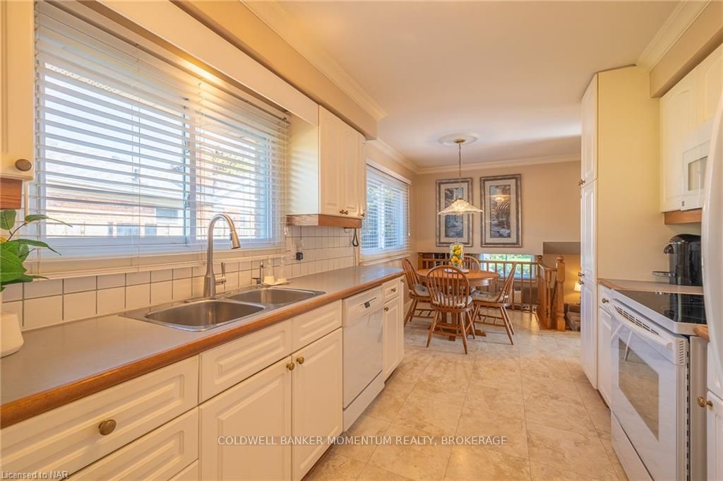 Photo 11 of 90 Jefferson Drive, St. Catharines, Lakeport — HOMEH