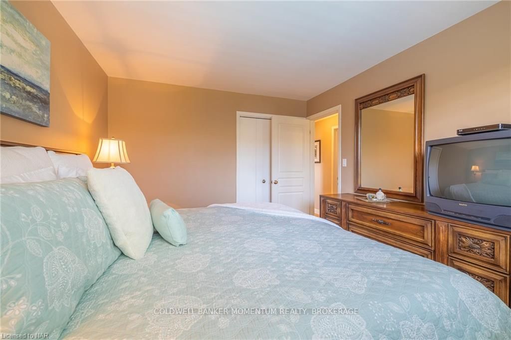 Photo 22 of 90 Jefferson Drive, St. Catharines, Lakeport — HOMEH