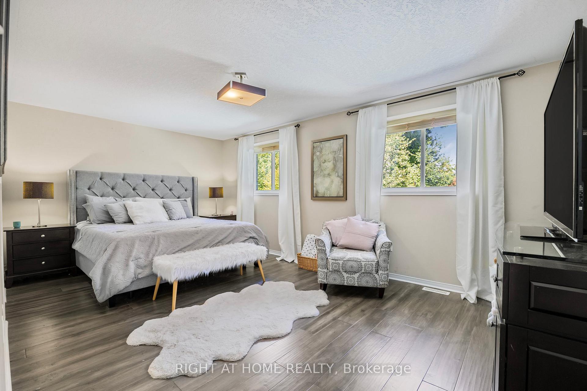 Photo 16 of 16 Prince Edward Place, Barrie, Innis-Shore — HOMEH