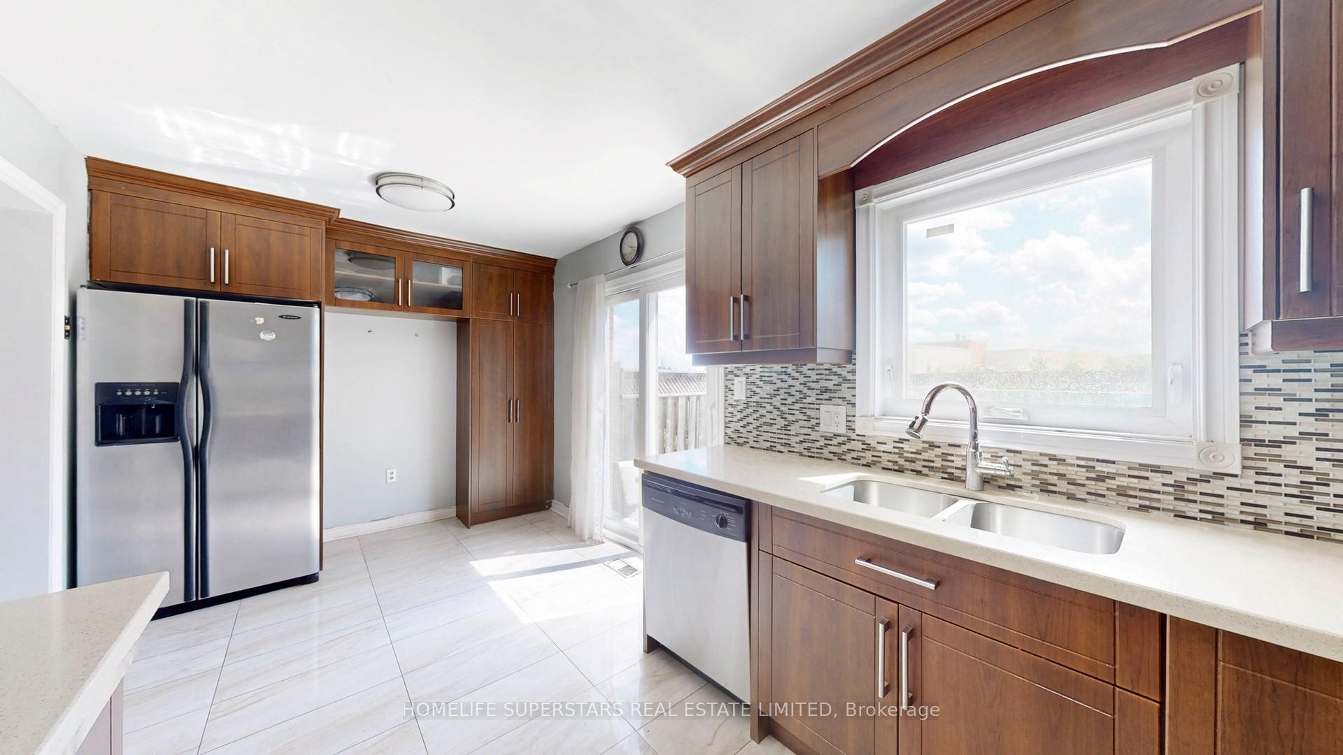 Photo 20 of 288 Pressed Brick Drive, Brampton, Brampton North — HOMEH